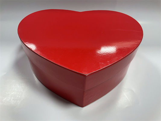 Caja de recuerdos de papel de superficie brillante en forma de corazón Caja artesanal de papel